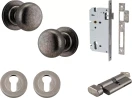 Cambridge Knob - Round Rose Entrance Set - Key / Turn - DN