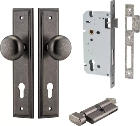 Cambridge Knob - Stepped Entrance Set - Key / Turn - DN