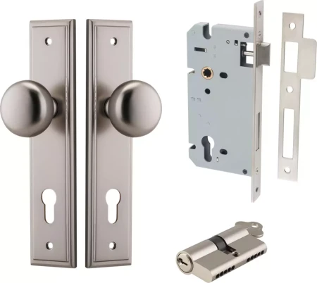 Cambridge Knob - Stepped Entrance Set - Key / Key  - SN