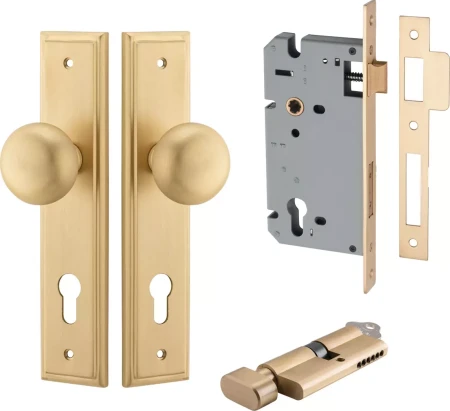 Cambridge Knob - Stepped Entrance Set - Key / Turn - BB